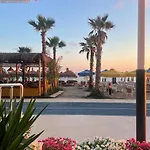 Seaview New Cozy Apt Beach Front