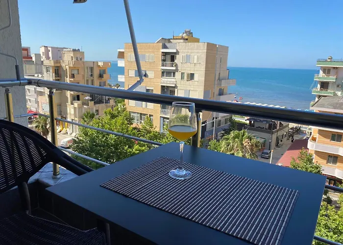 Seaview New Cozy Apt Beach Front